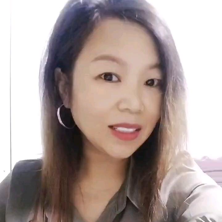 六妹，。爱搞笑。