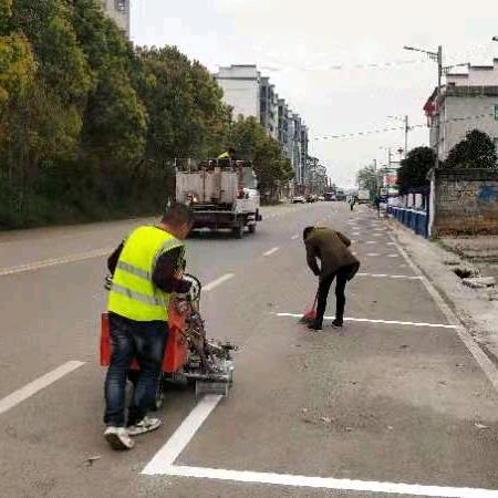 道路美容师（交通设施，交通标线。）