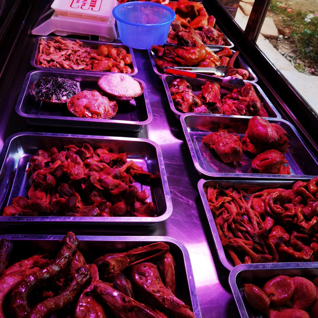 金石镇，金运途装