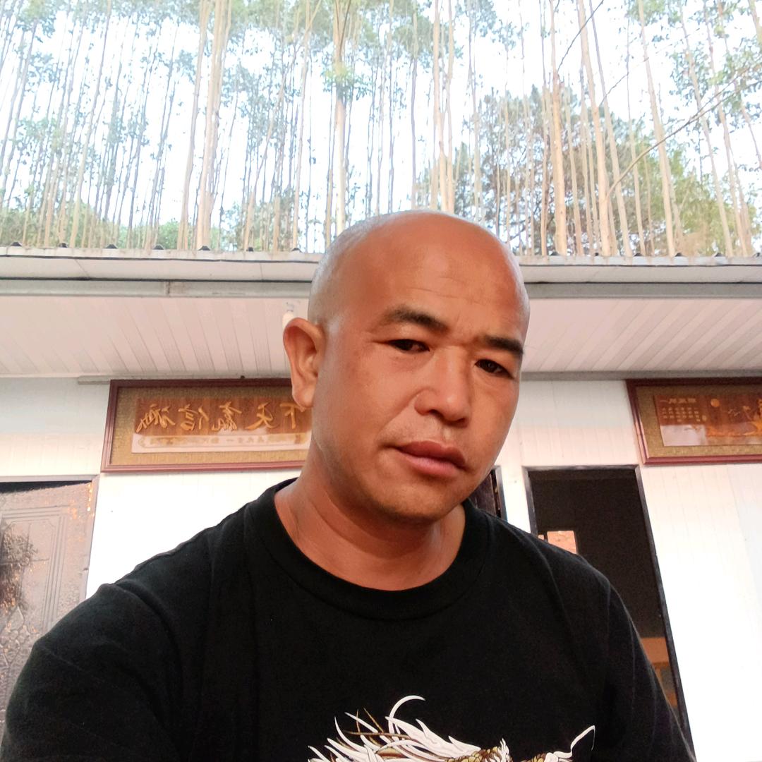 傣男
