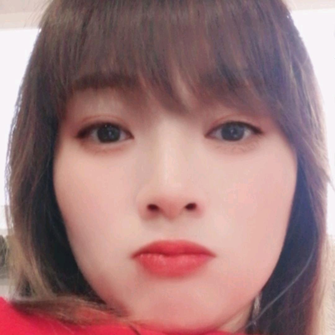 @🦋💞艳࿐: ℋღ᭄