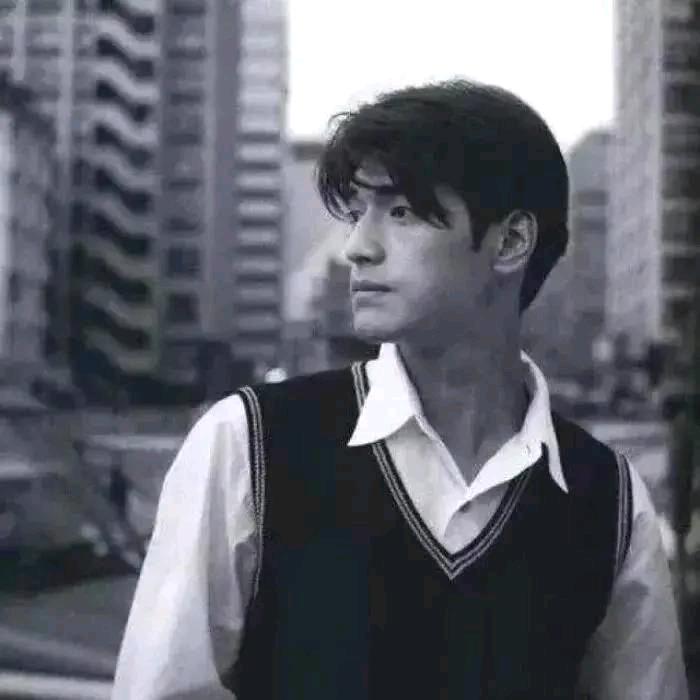 張志明。