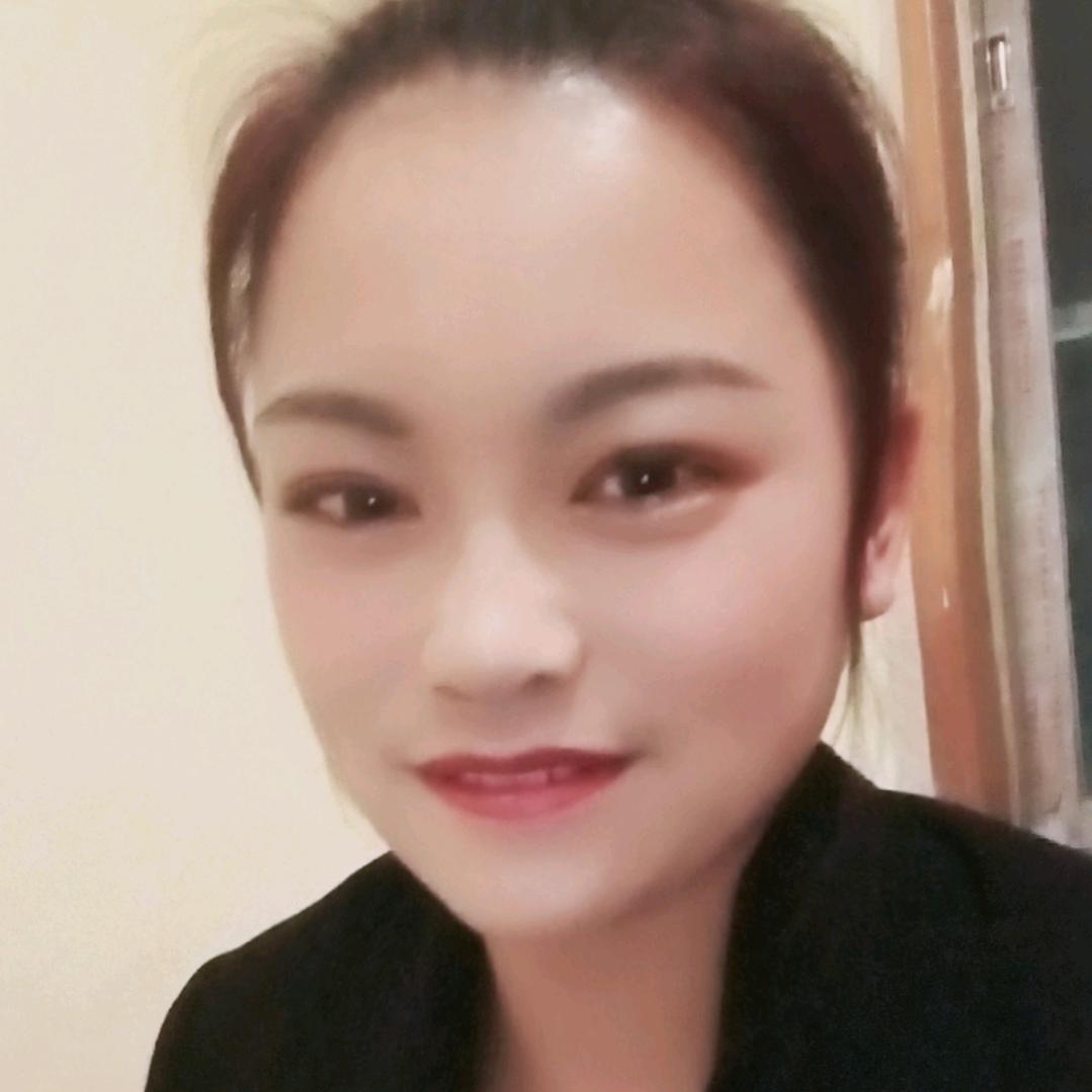 黄美（单亲妈妈）
