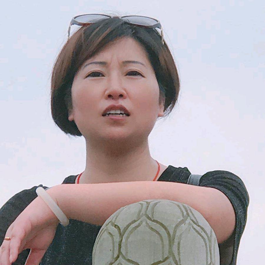 小河绿水