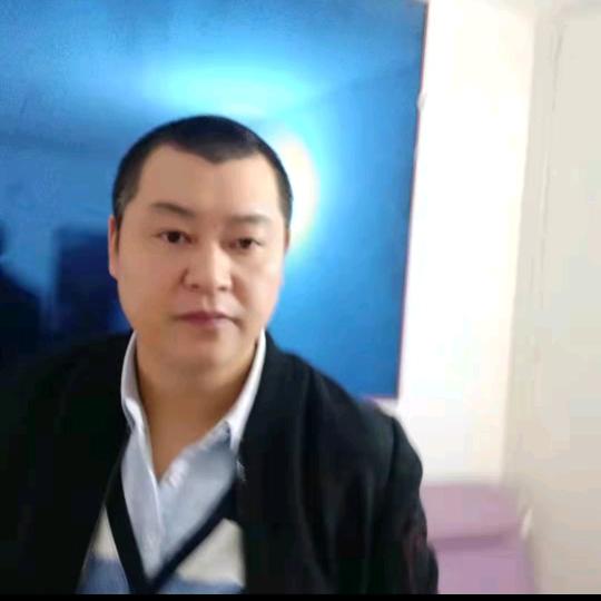 弯弯晚9点30开播