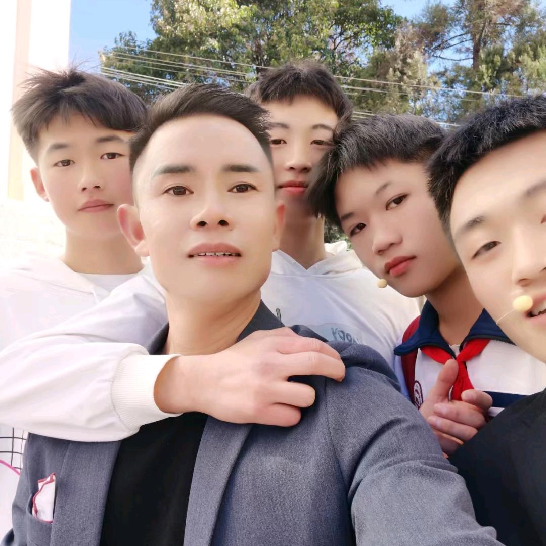 教地理的音乐老师（不要连赞谢谢）