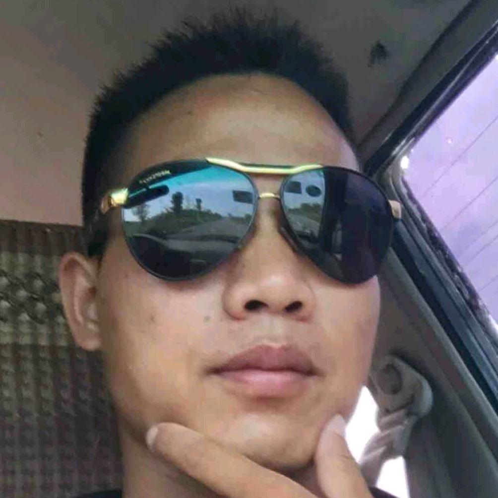 黄教，驾驶培训服务