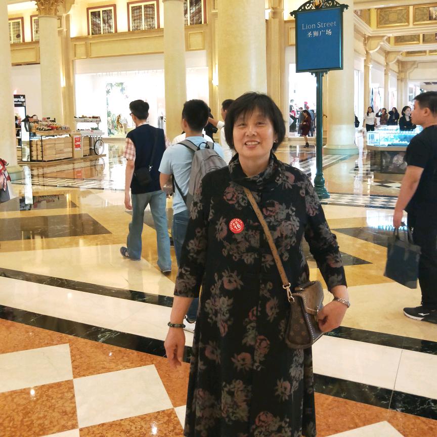 王孔玉树临风