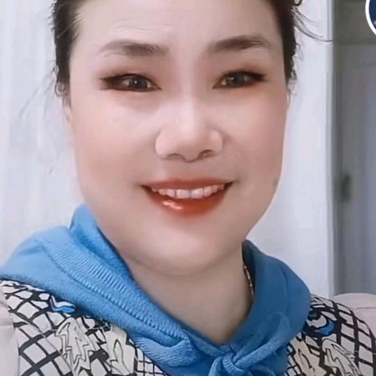 英子