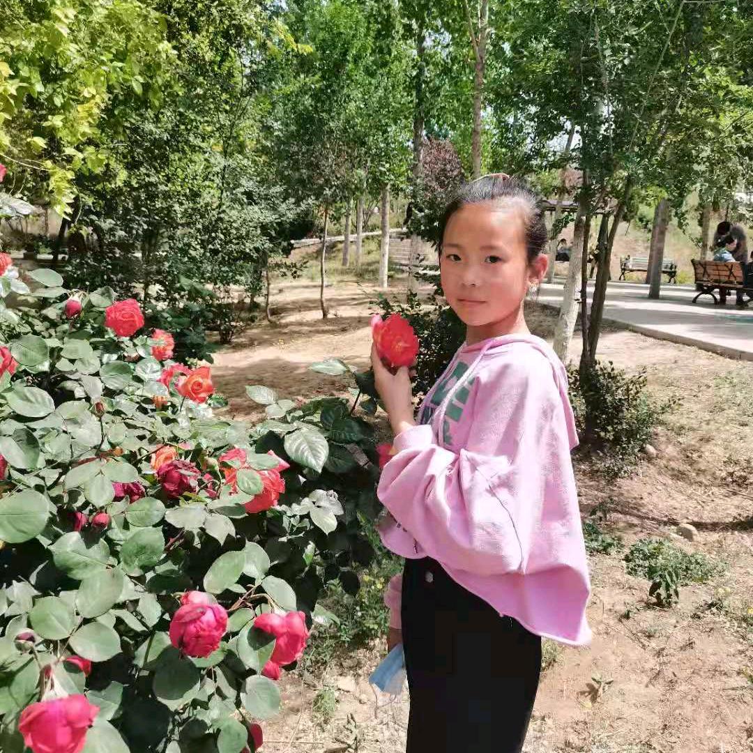 郝彦彬