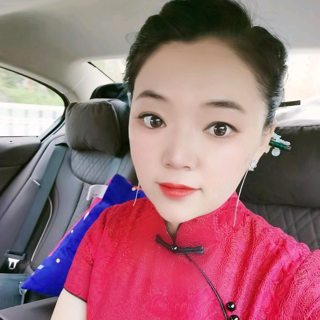 绣阳家纺窗帘：艳子