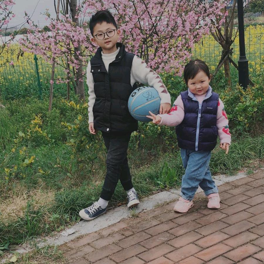 幸福的一家！😃🌹🍧💖🏠宝贝非常