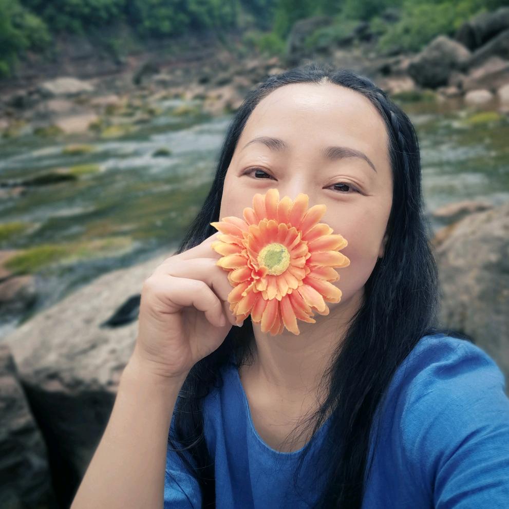 浅浅笑