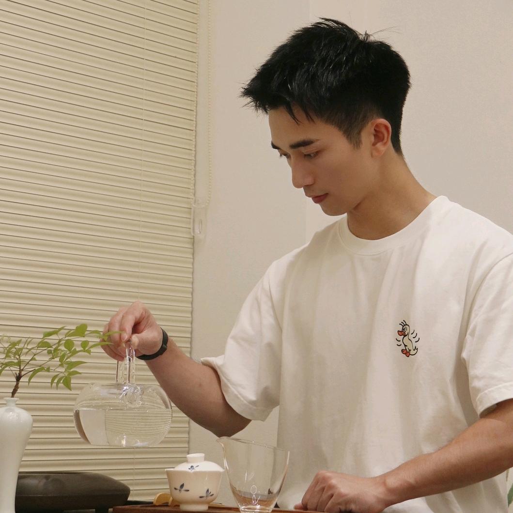 小锦爱喝茶