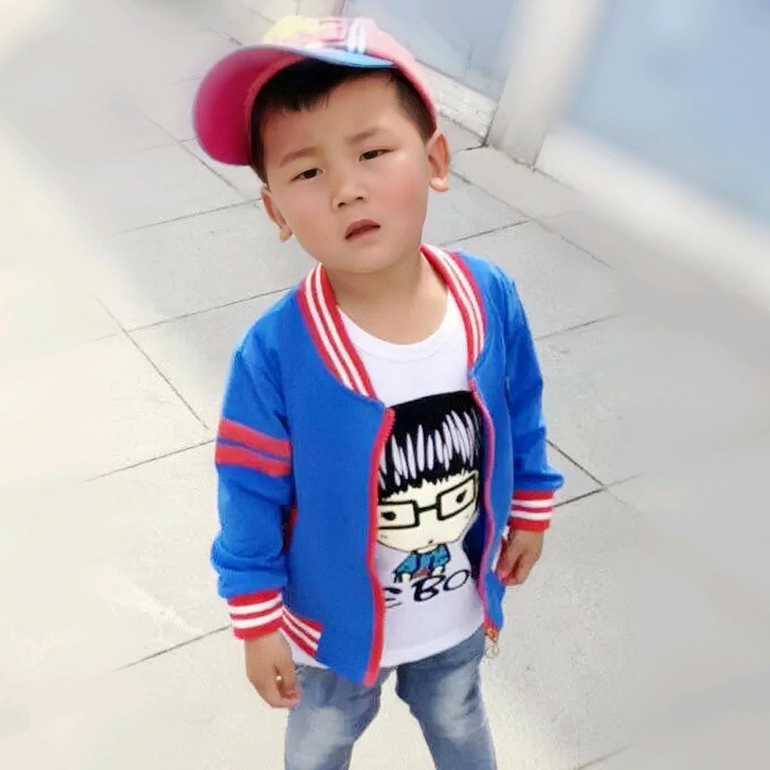 ＼（￣︶￣）／