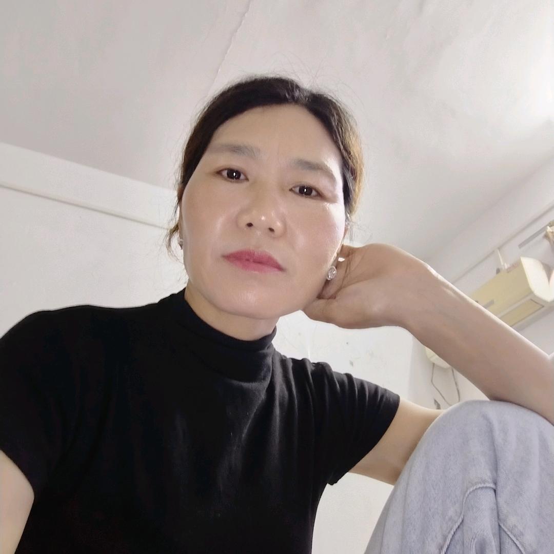 带刺的玫瑰静悄悄的开