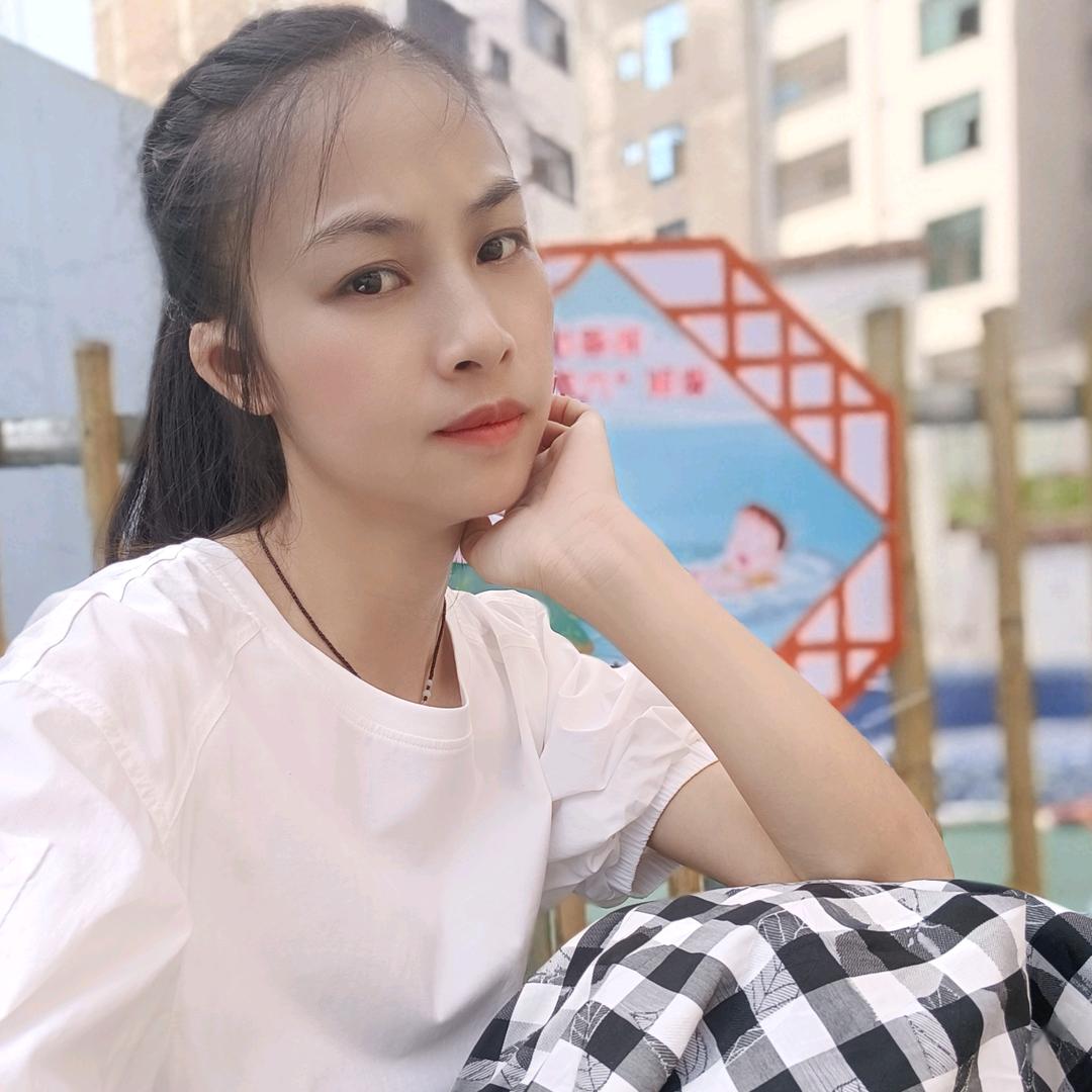 富宁丽人KTV