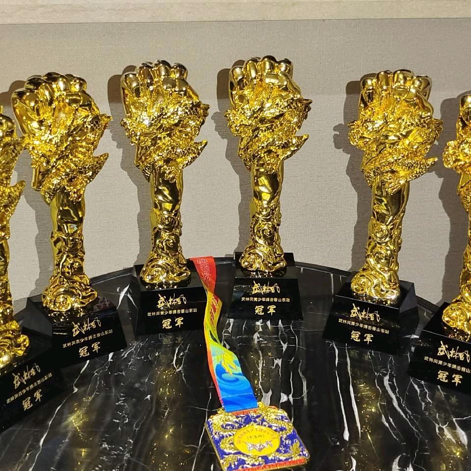 伟杰武术散打搏击健身馆