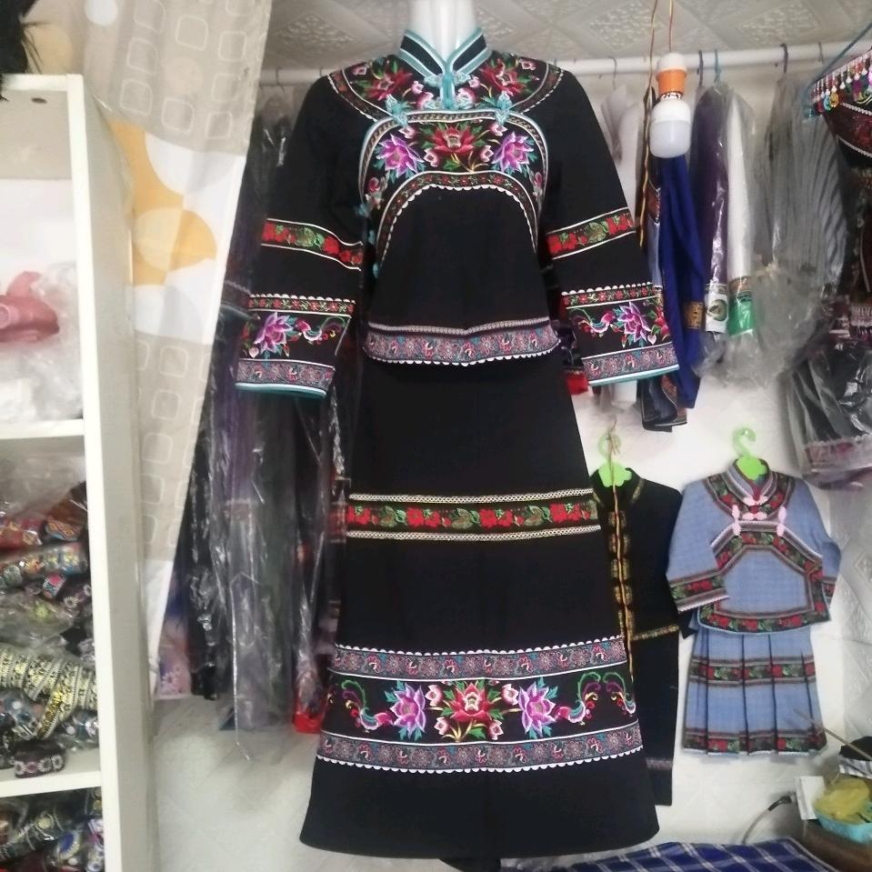 向芝服饰店