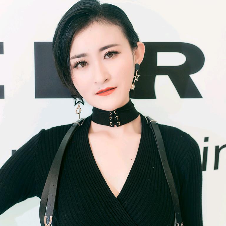 靖婷婷
