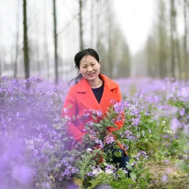 襄阳小白象内衣.王玲