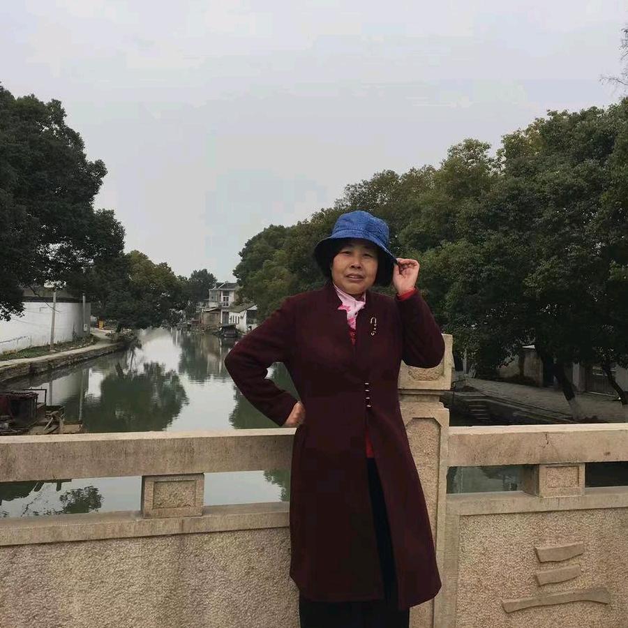 秀华爱跳舞