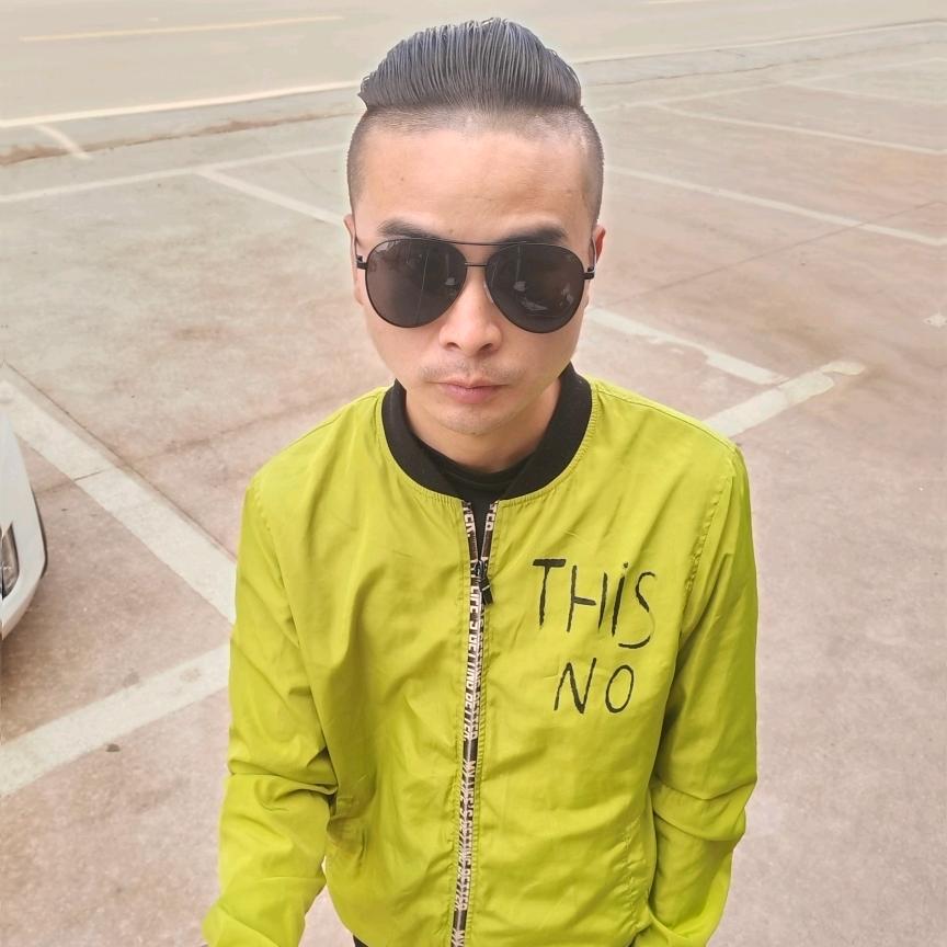 我是饶无声，野鹰鹰