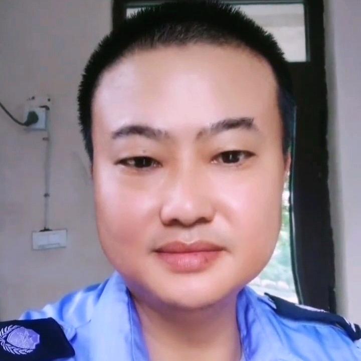 9 级 胖子