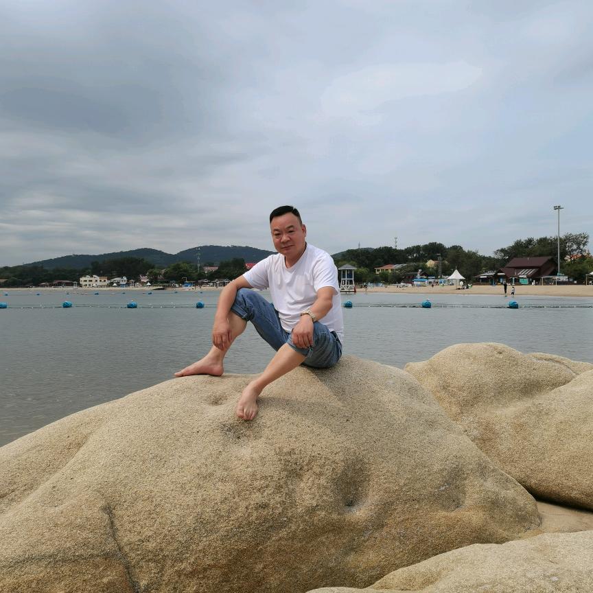 湖北十堰 十新仓储“八爪鱼”