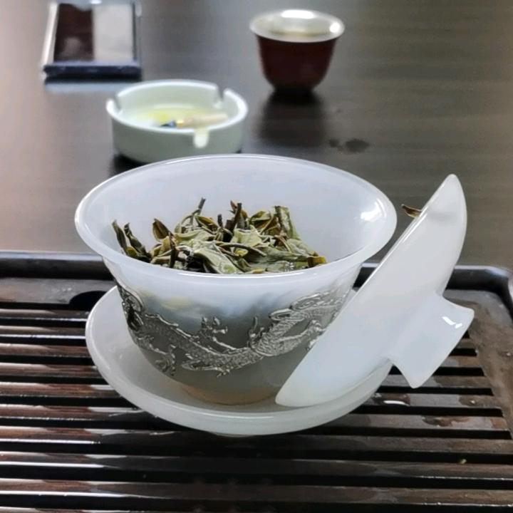 【龍】