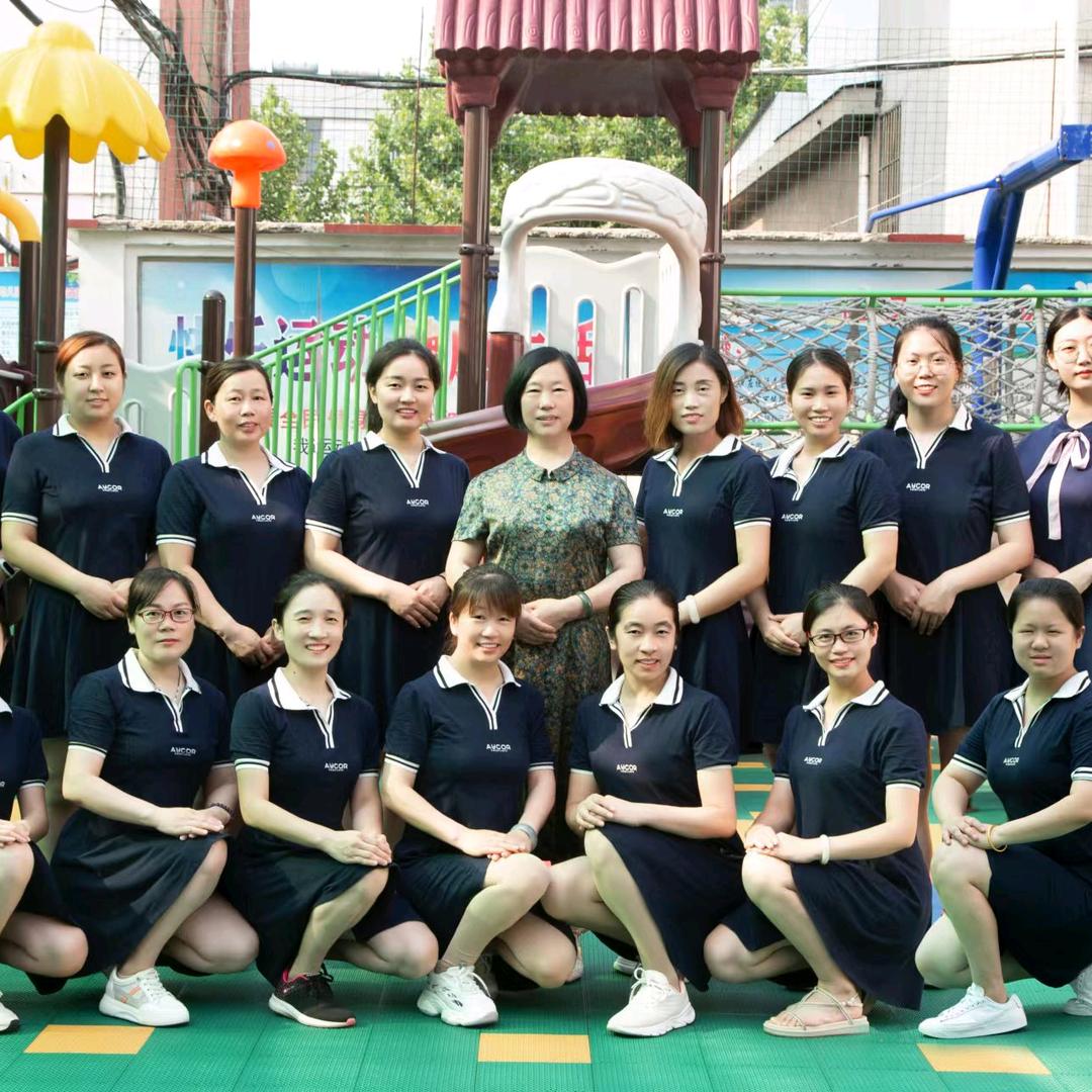 董花园社区幼儿园李老师