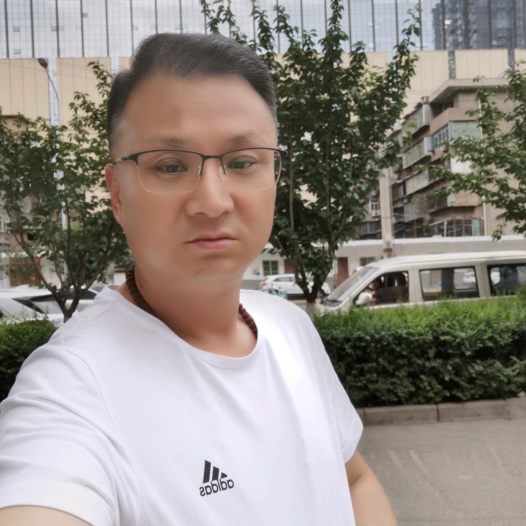 笔尖下的思绪