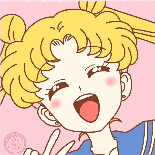 吹泡泡的草莓熊