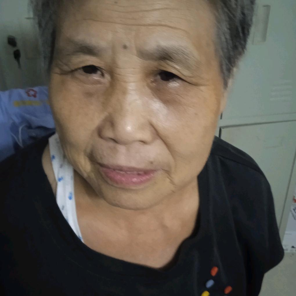 毕井英