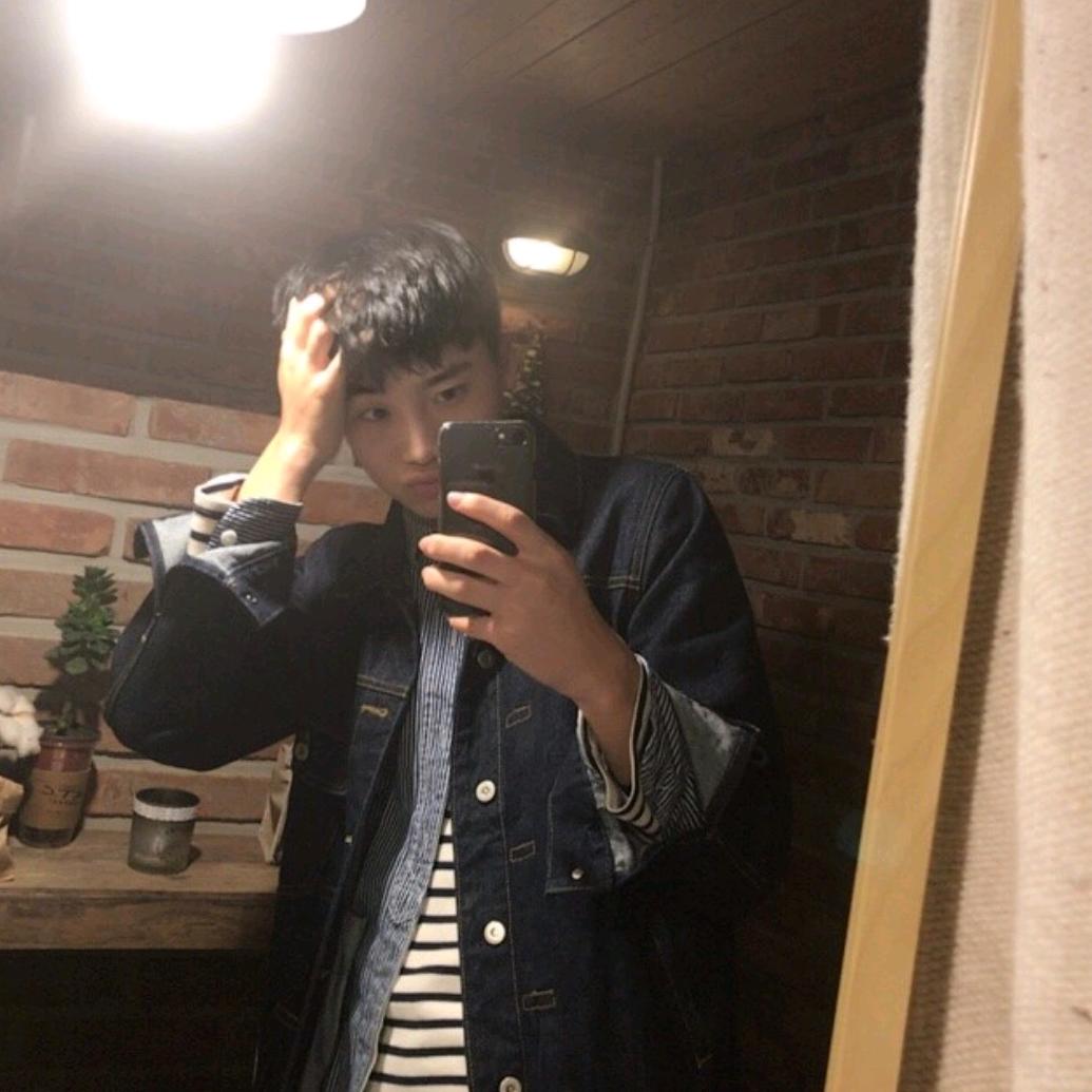盛诶.