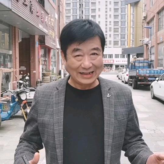 网红大叔老黄