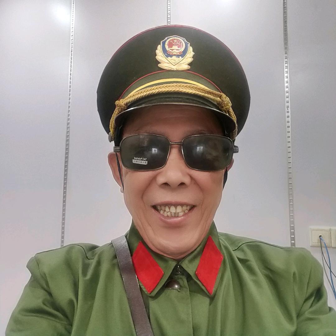 小嘴巴巴