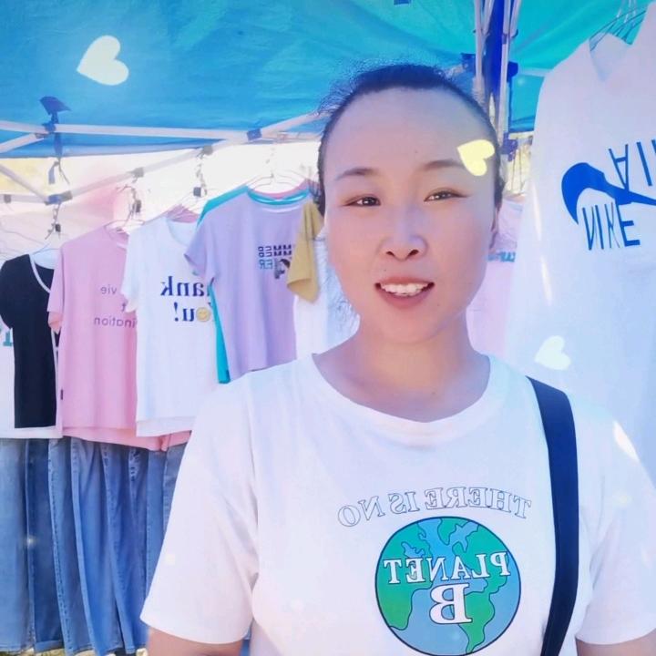 摆地摊的刘二傻
