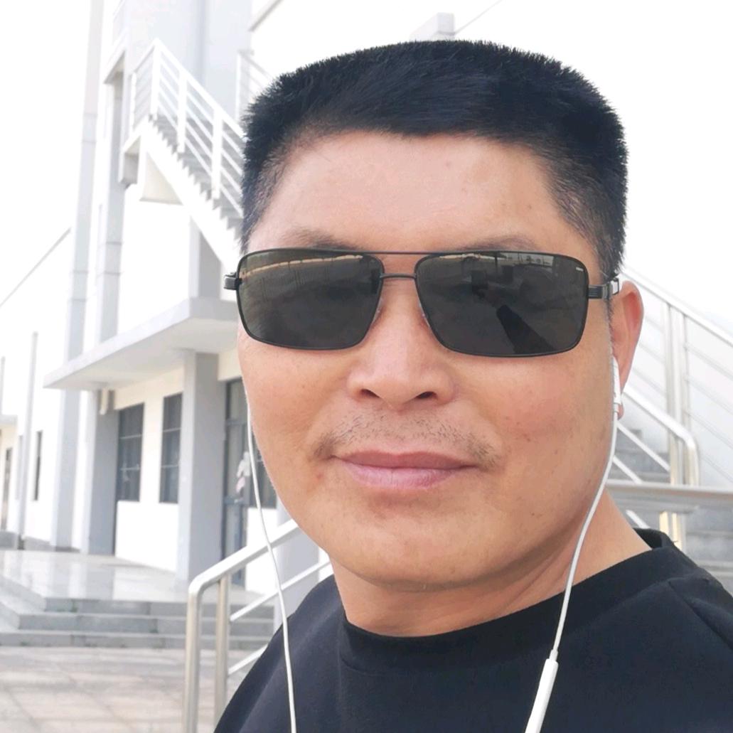 杨云飞