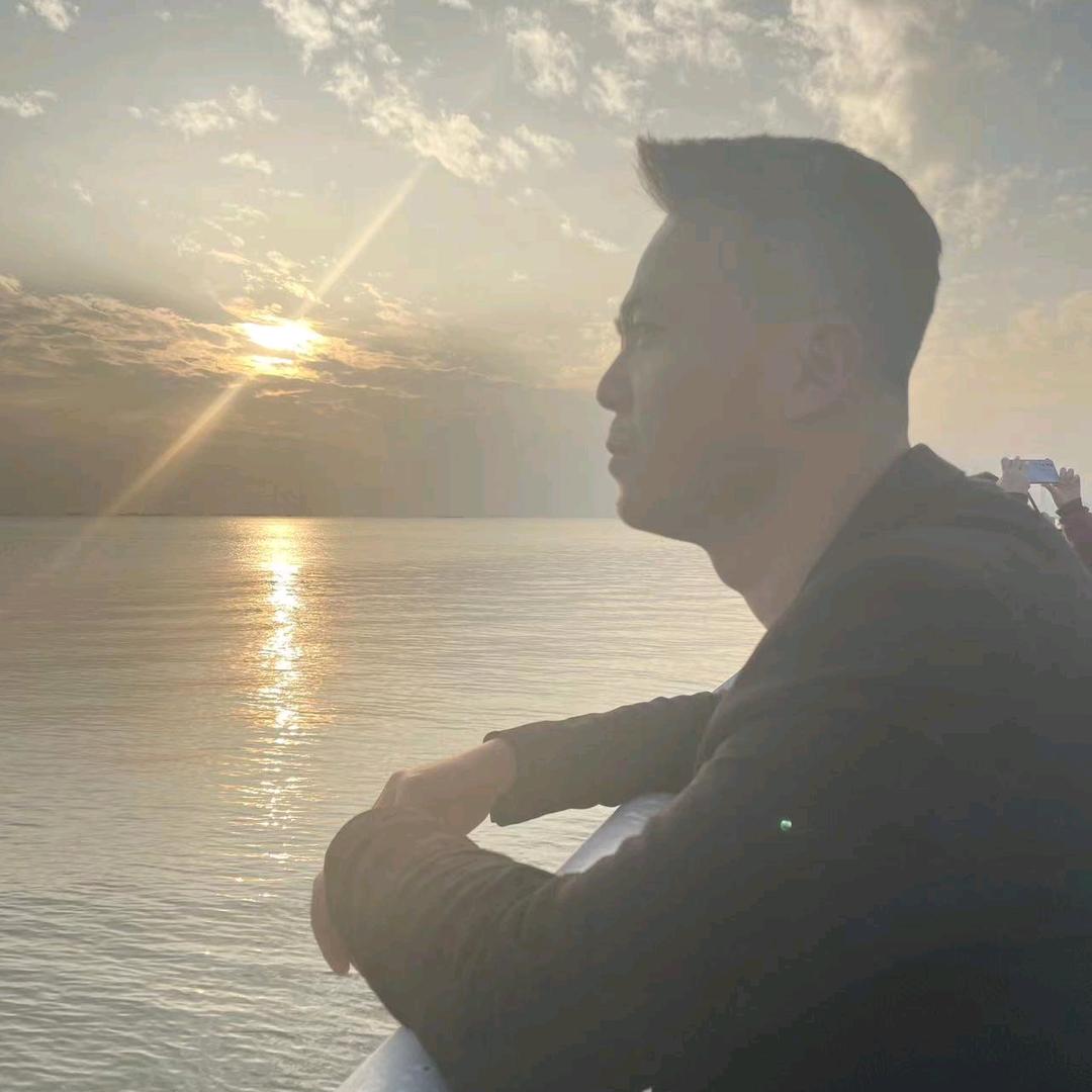 不会摸鱼的老兵