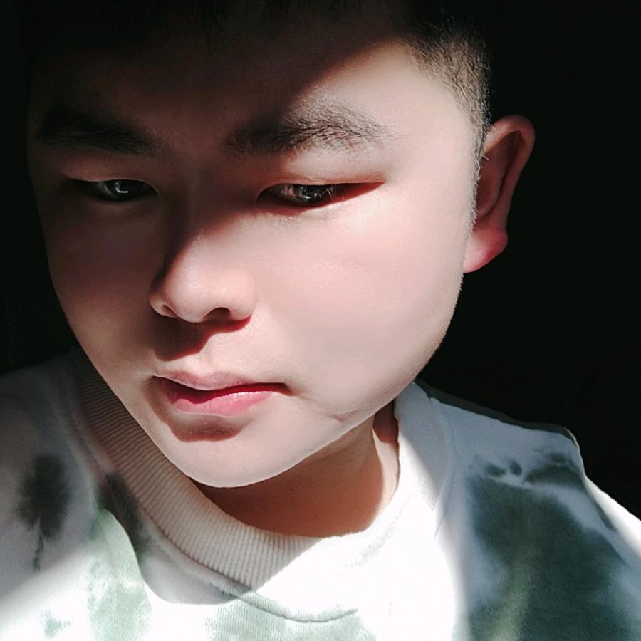 @罗羽