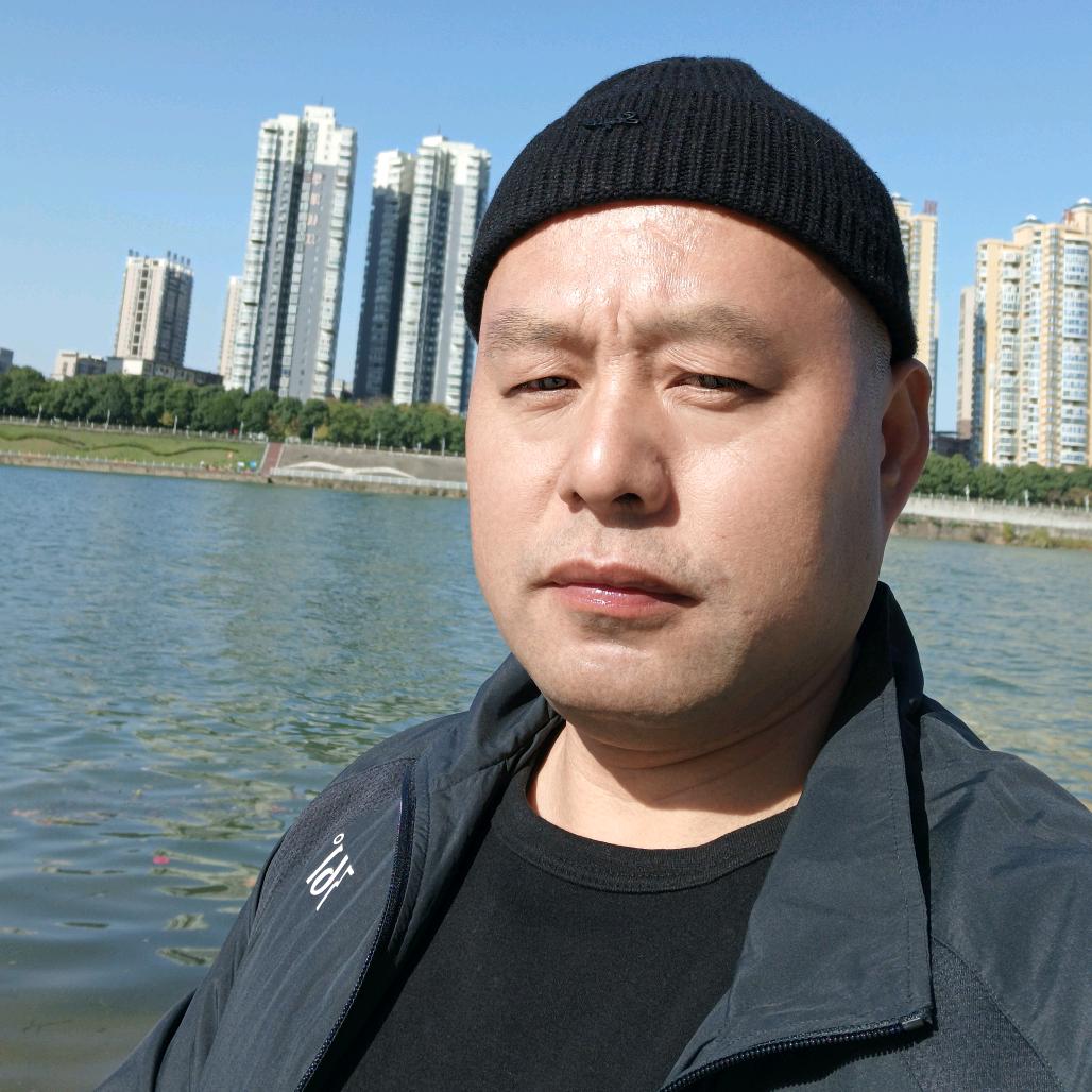百变老王
