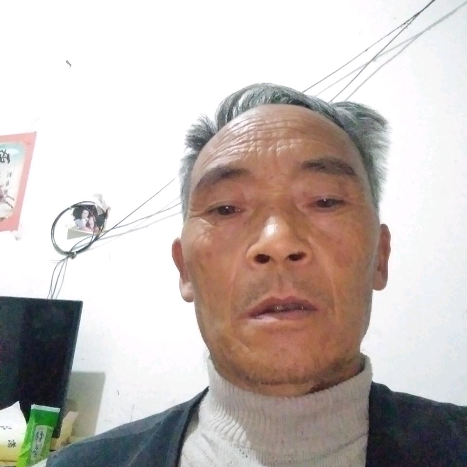 尹德龙