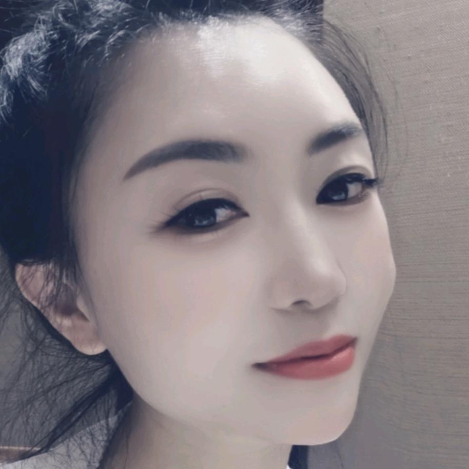 双隆二楼香水小姐姐