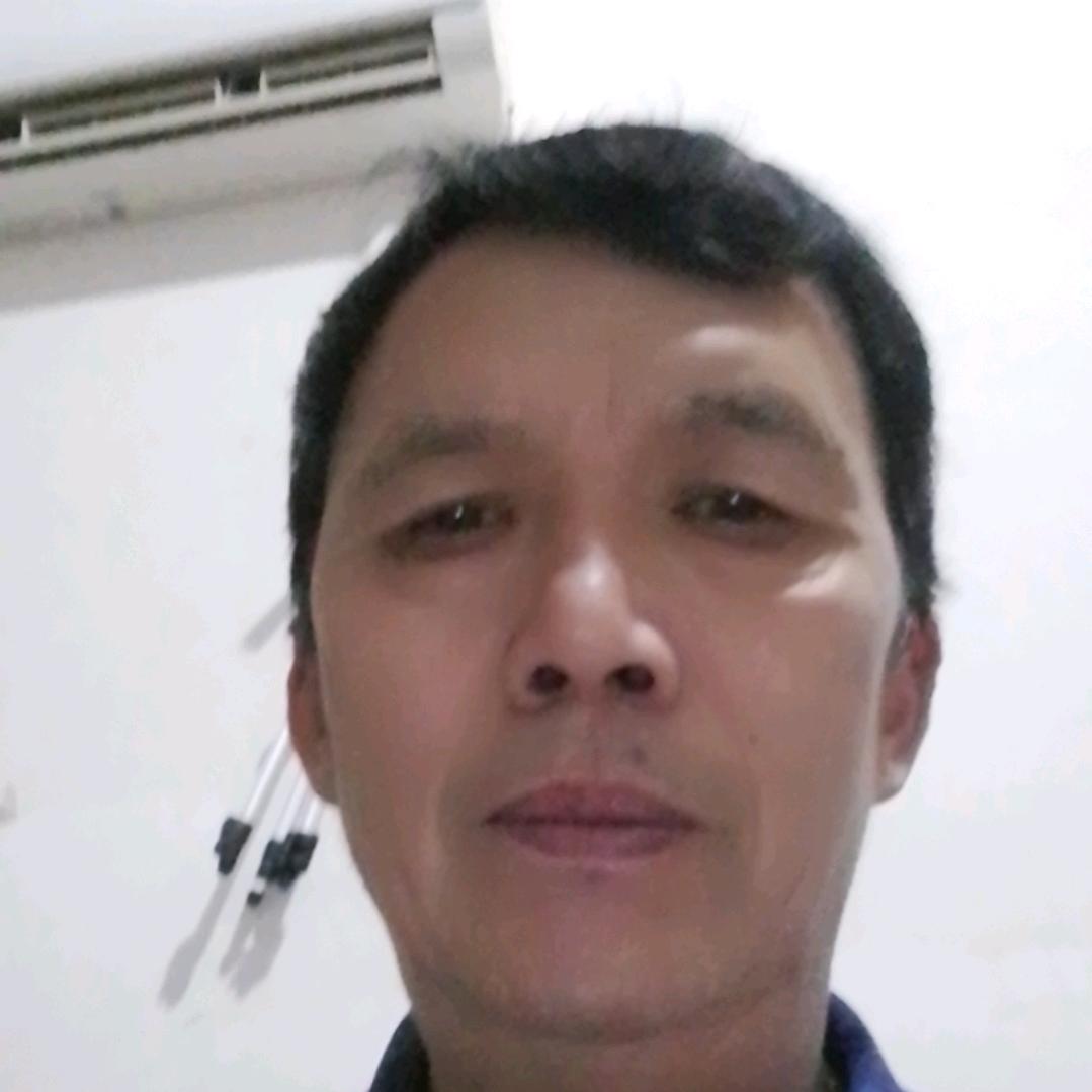 街门喷漆，改中式门。彩钢瓦喷漆翻新