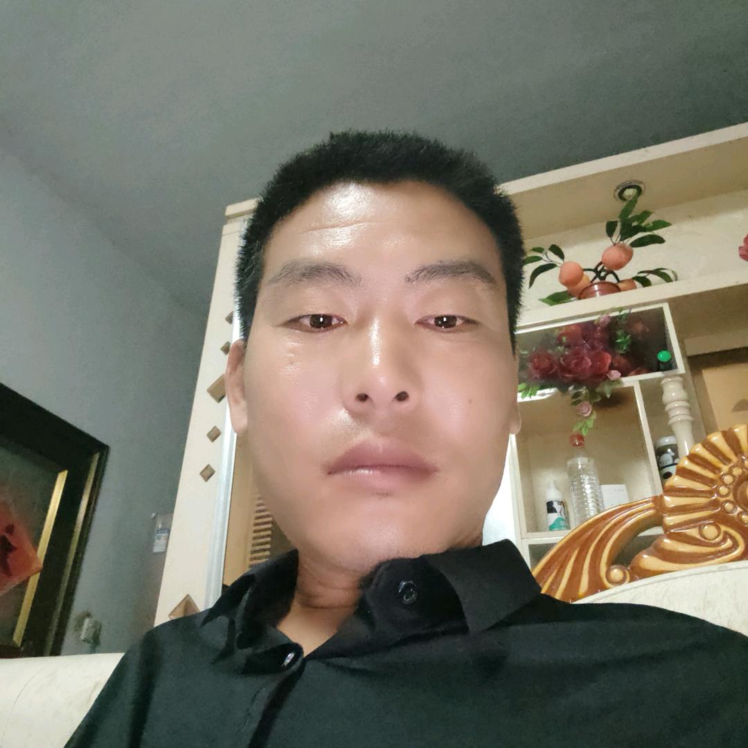 板桥镇东街教会门口刘磊农资店