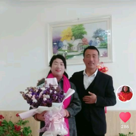 东柏涧桃花朵朵舞蹈队一桃香