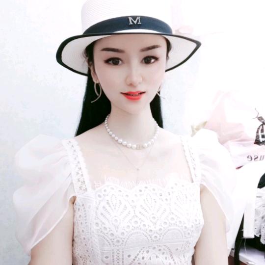 李小姐服装