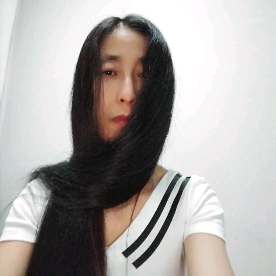 长发女｛千百惠60后