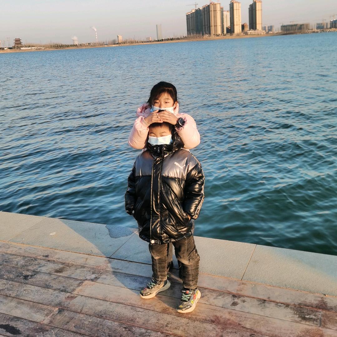 ( ˃̶̤́ ꒳ ˂̶̤̀ )元